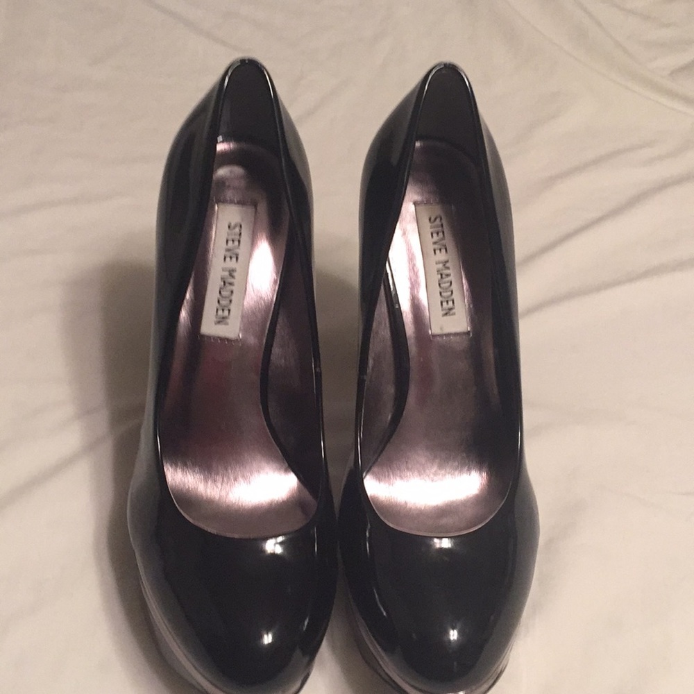 Platform black and metallic embellished high heels